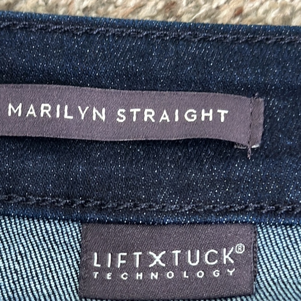 NYDJ Marilvin life's tuck straight jeans size 6 new - Picture 9 of 11